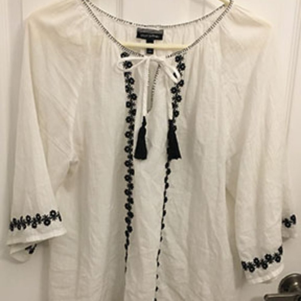 Allison Britney boho style top